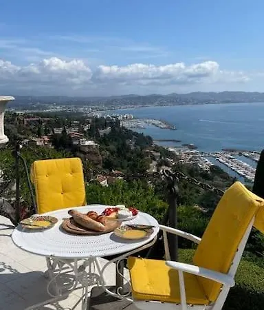 Oceanfront Mansion With Breathtaking Cannes Views Only 15 Minutes Away