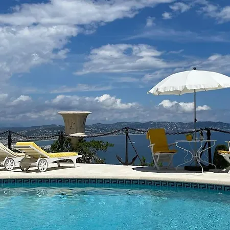 Oceanfront Mansion With Breathtaking Cannes Views Only 15 Minutes Away Villa *