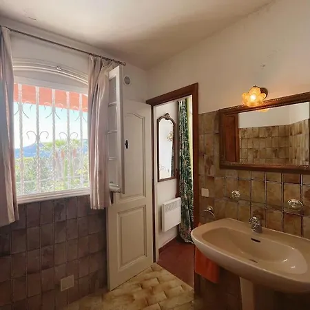 Villa Oceanfront Mansion With Breathtaking Cannes Views Only 15 Minutes Away Théoule-sur-Mer