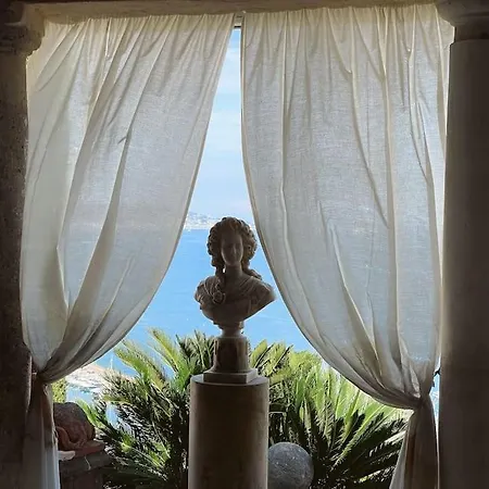 Oceanfront Mansion With Breathtaking Cannes Views Only 15 Minutes Away * Théoule-sur-Mer