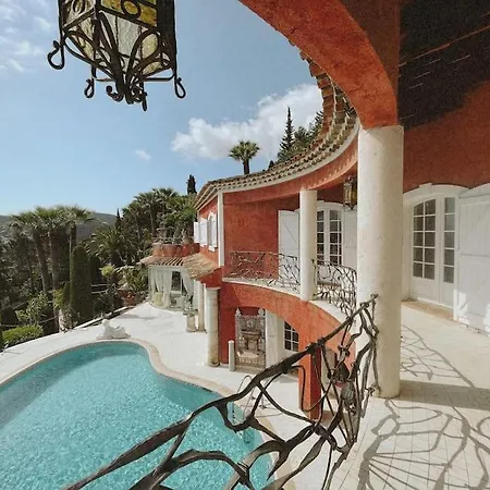Oceanfront Mansion With Breathtaking Cannes Views Only 15 Minutes Away Théoule-sur-Mer