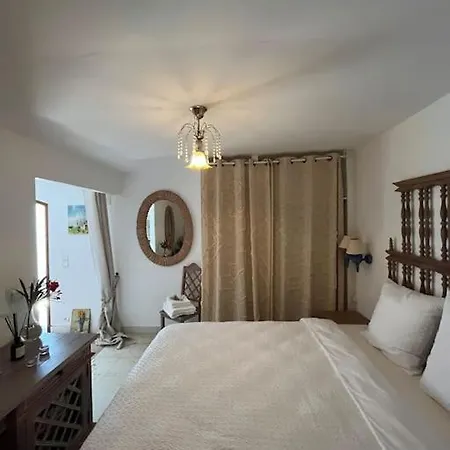 Oceanfront Mansion With Breathtaking Cannes Views Only 15 Minutes Away